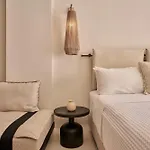 Utopia فندق 3*