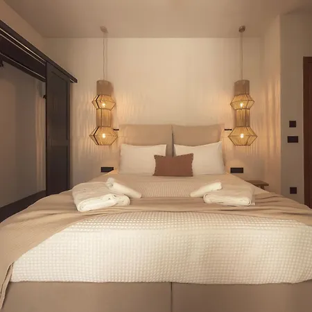 Utopia Hotel 3*